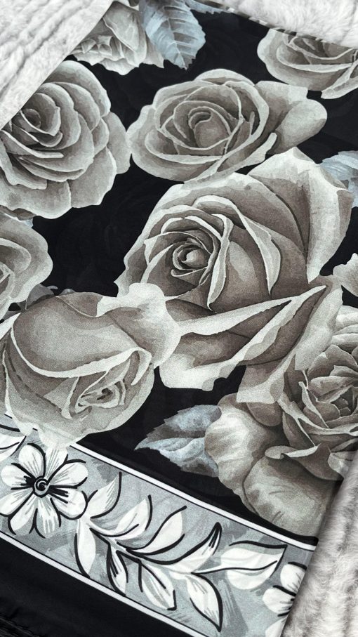 Rose Desen Hint İpeği Şal- Siyah
