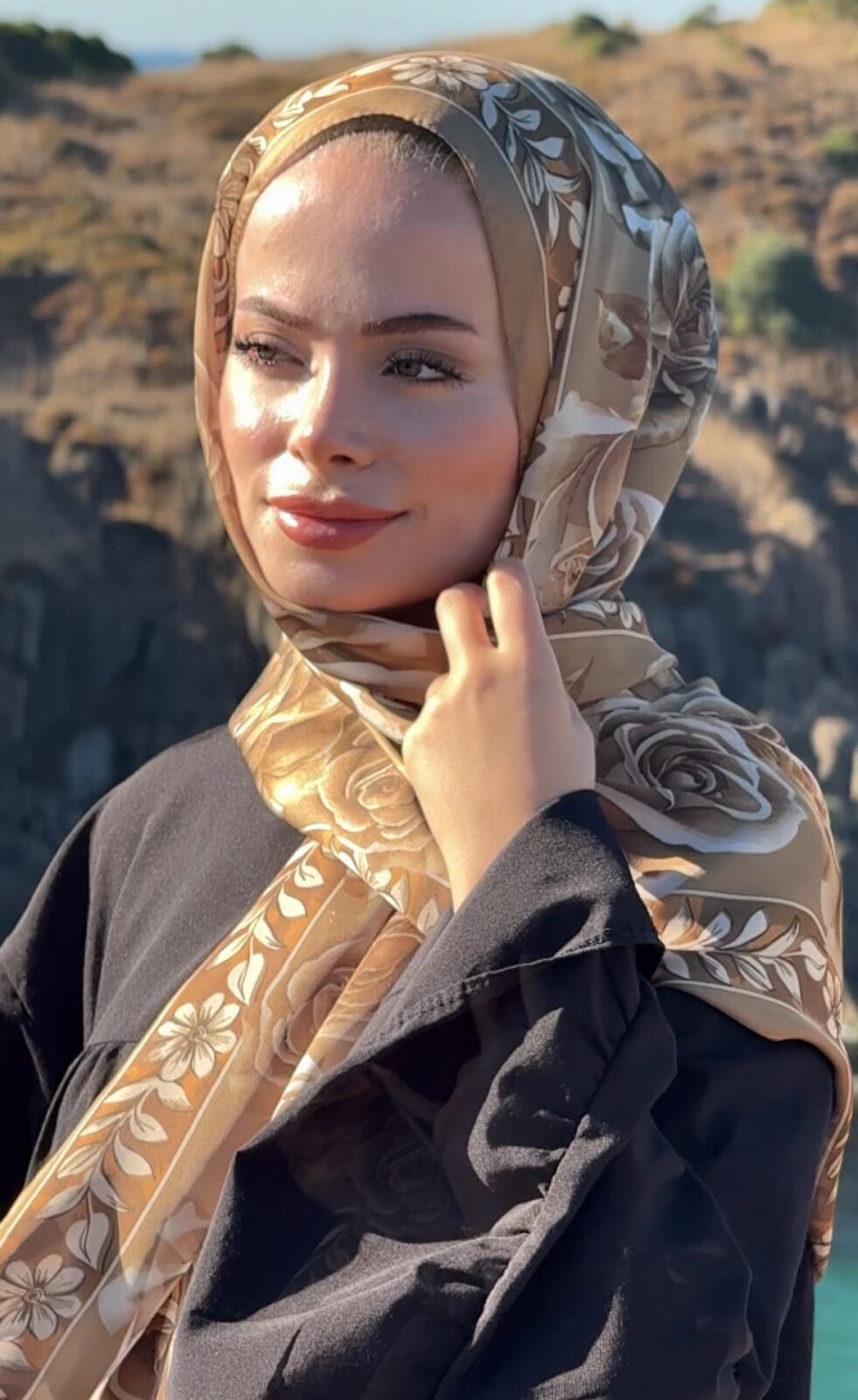 Rose Desen Hint İpeği Şal - Kahve