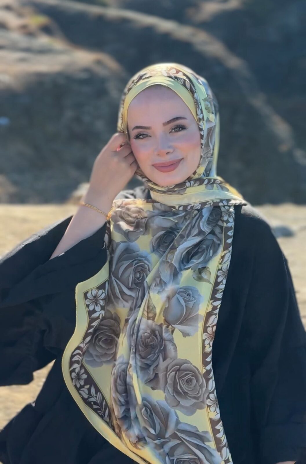 Rose Desen Hint İpeği Şal - Kahve Sarı