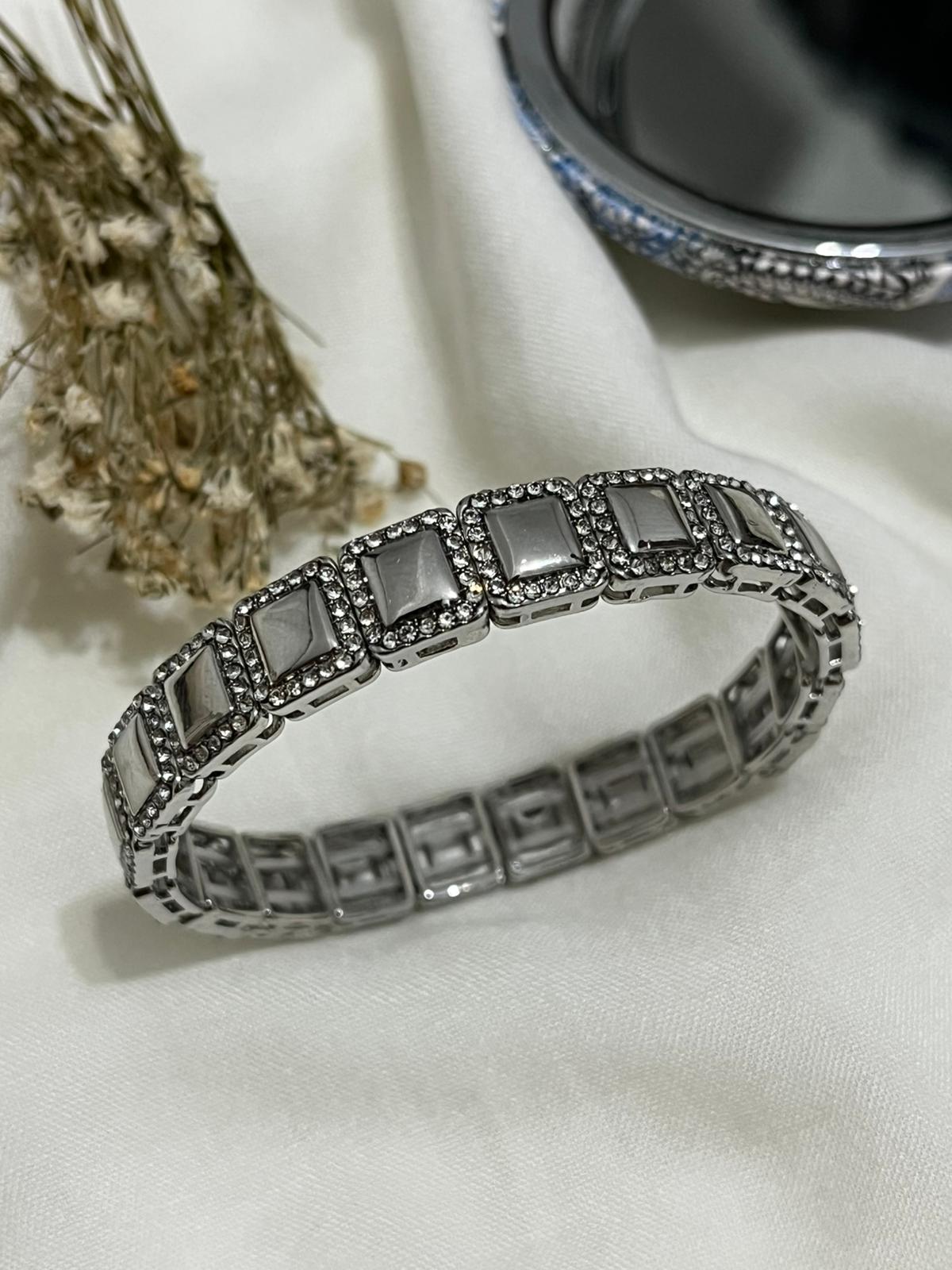 Liora Çelik Bileklik